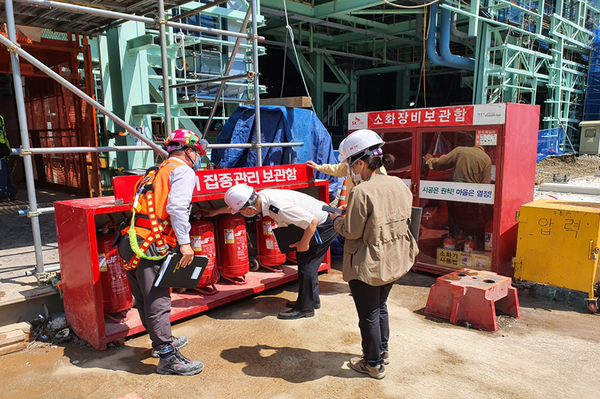 ⓒ공사장 임시소방시설 점검 모습/소방청 자료제공