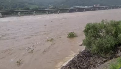 ⓒ20년 8월 장마때 팔당댐 앞 사진/김경묵 명예 전문가위원 이미지 제공