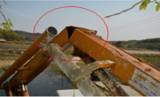 ⓒ사진출처: 에스엠안전연구원 블로그 캡처이미지/펌프카 붐 파단사고