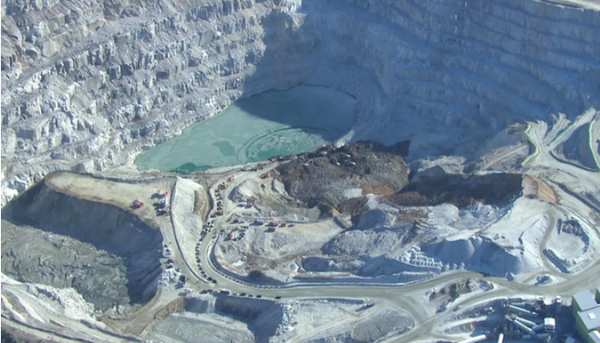 ⓒ지난 1월 29일 발생한 삼표산업 양주사업소 채석장 붕괴사고 현장 모습. 이 사고로 작업중이던 3명의 근로자가 목숨을 잃었다./출처- kbs news 이미지