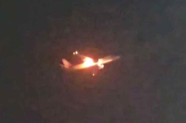 ⓒB737 항공기 조류 충돌로 인한 엔진 화재 / 출처:SBS 영상 화면