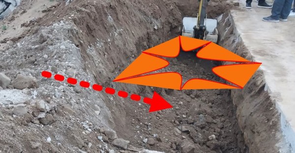 ⓒ 굴착 사면 붕괴 모습 - 고용노동부 