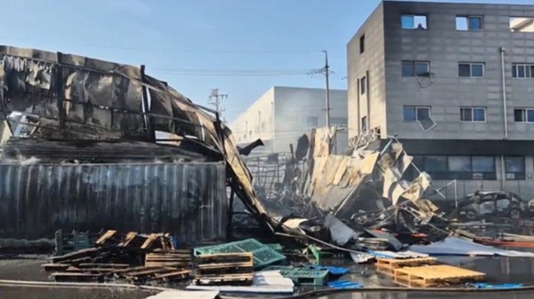 ⓒ모현읍소재 한 폴리에틸렌 폼 제조업체 화재 현장/사진- 경기도소방재난본부 제공